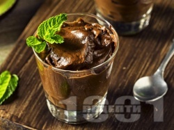 Здравословен шоколадов чия пудинг с бадемово мляко и сироп от агаве - снимка на рецептата